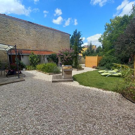 שומון Suite Eden Avec Jacuzzi Prive מראה חיצוני תמונה
