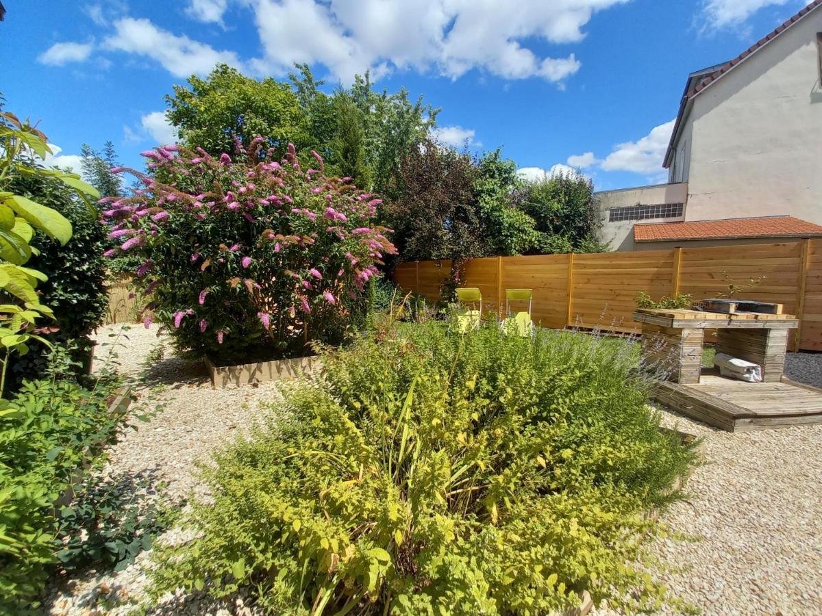 שומון Suite Eden Avec Jacuzzi Prive מראה חיצוני תמונה